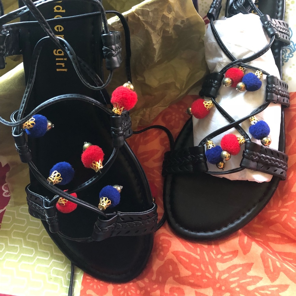 NIB STEVE MADDEN LACE UP SANDALS